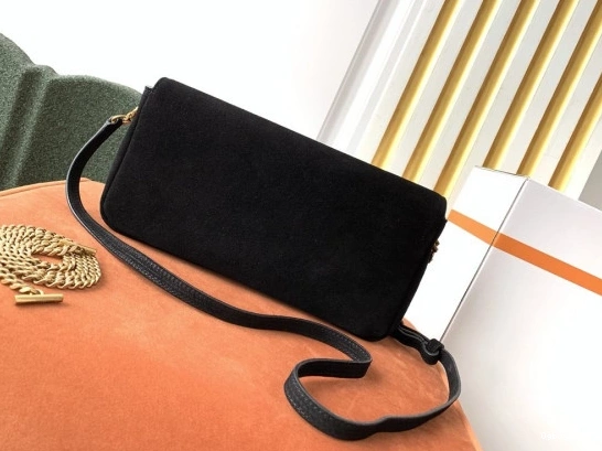 99 KATE YSL 0818